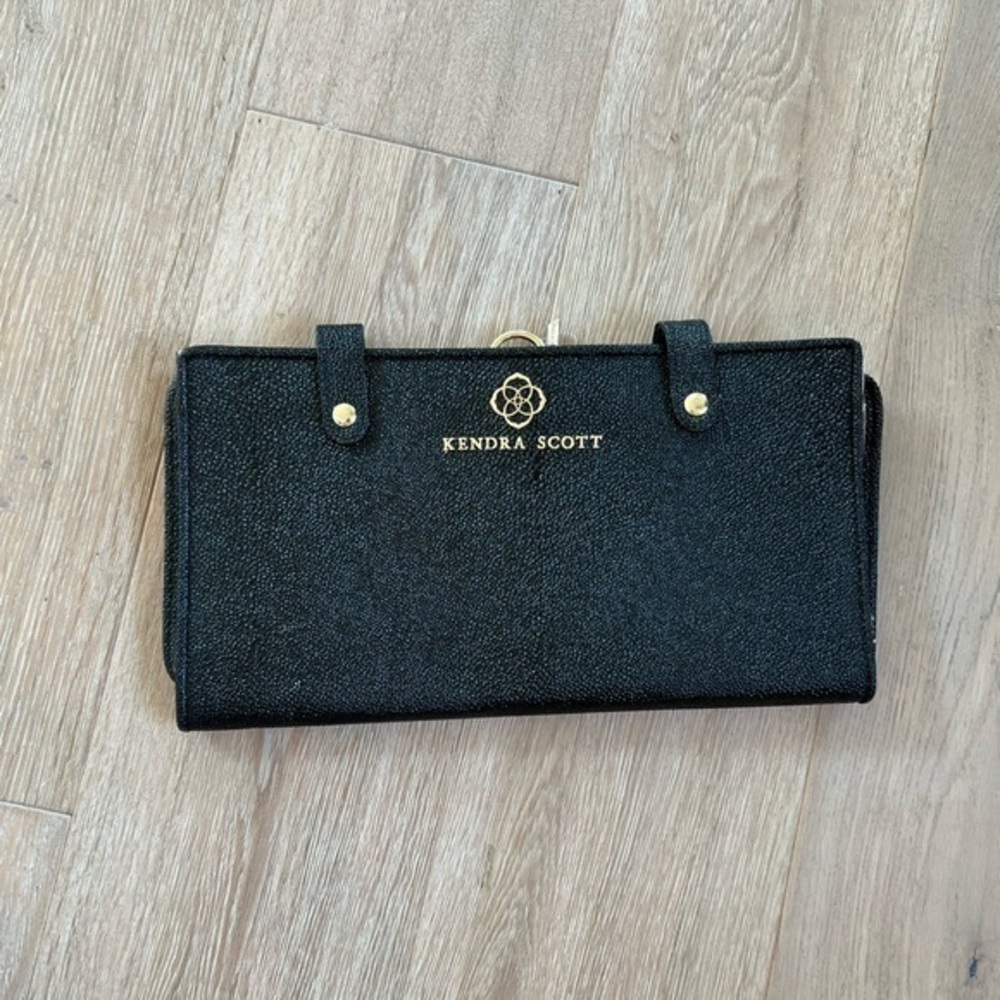 Kendra Scott Jet Set Large Jewelry Travel Organizer in Black Stingray and Gold